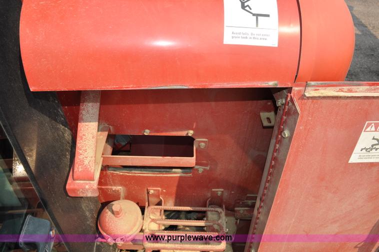 image for item A5991 2005 Case IH 2388 combine
