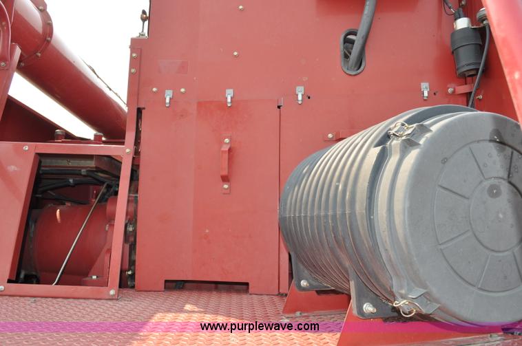 image for item A5991 2005 Case IH 2388 combine