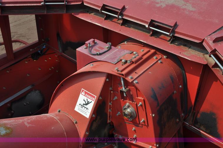 image for item A5991 2005 Case IH 2388 combine