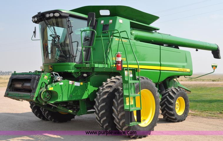image for item A5994 2008 John Deere 9870 STS combine