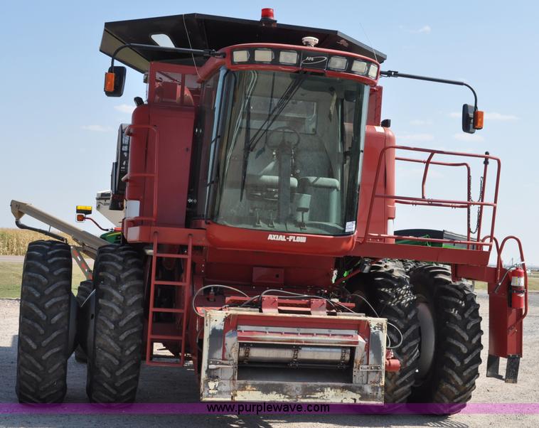 image for item A5995 2004 Case IH 2388 combine
