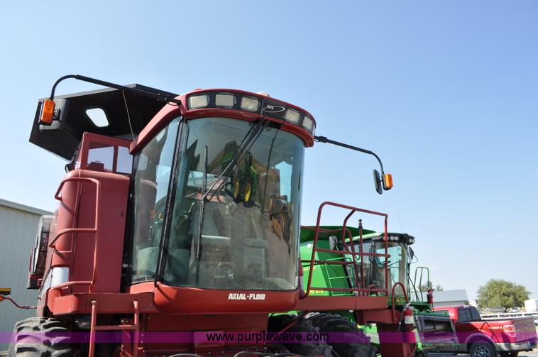 image for item A5995 2004 Case IH 2388 combine