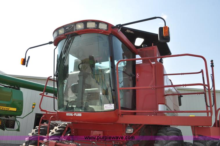 image for item A5995 2004 Case IH 2388 combine