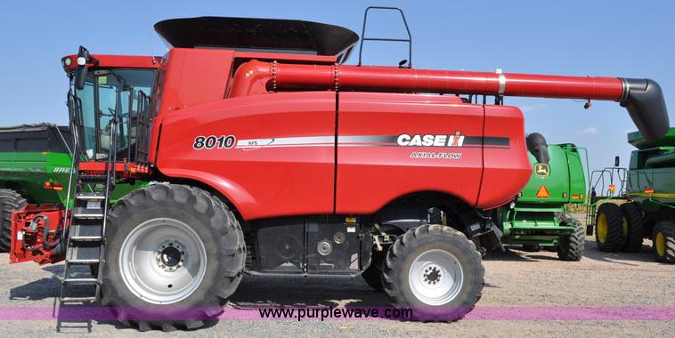 image for item A5996 2008 Case IH 8010 combine