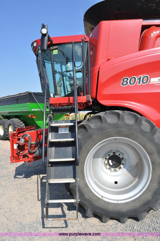 image for item A5996 2008 Case IH 8010 combine