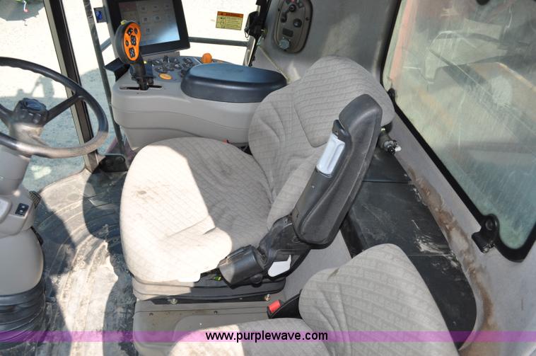 image for item A5996 2008 Case IH 8010 combine