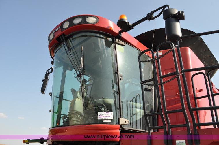 image for item A5996 2008 Case IH 8010 combine
