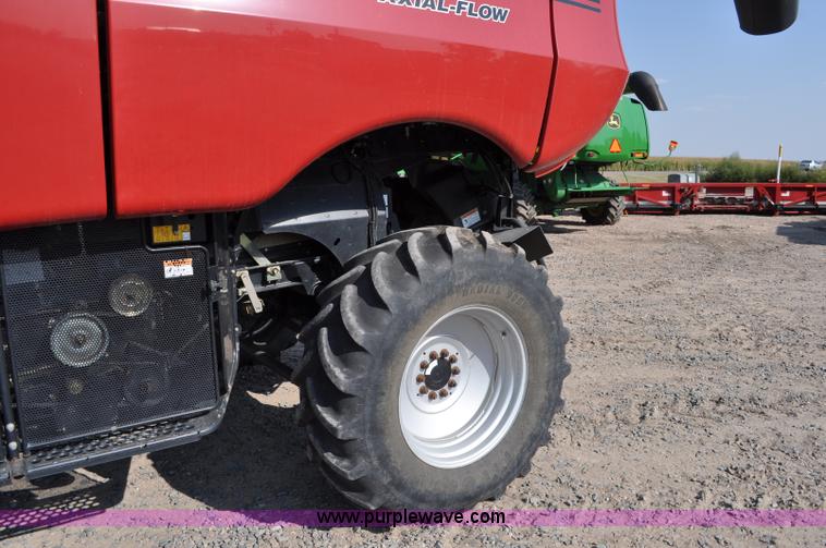 image for item A5996 2008 Case IH 8010 combine