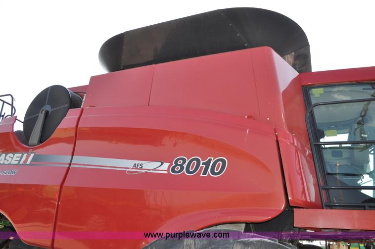 image for item A5996 2008 Case IH 8010 combine