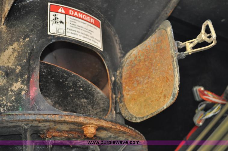 image for item A5996 2008 Case IH 8010 combine