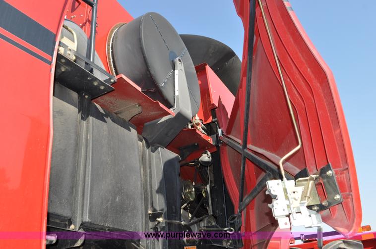 image for item A5996 2008 Case IH 8010 combine