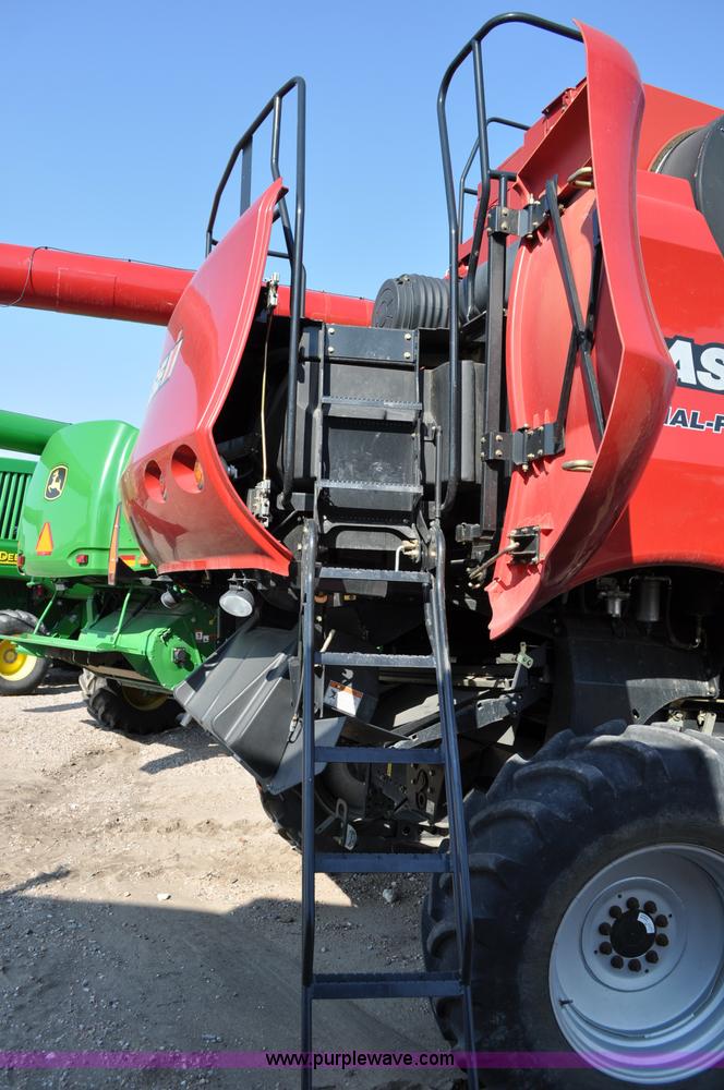 image for item A5996 2008 Case IH 8010 combine