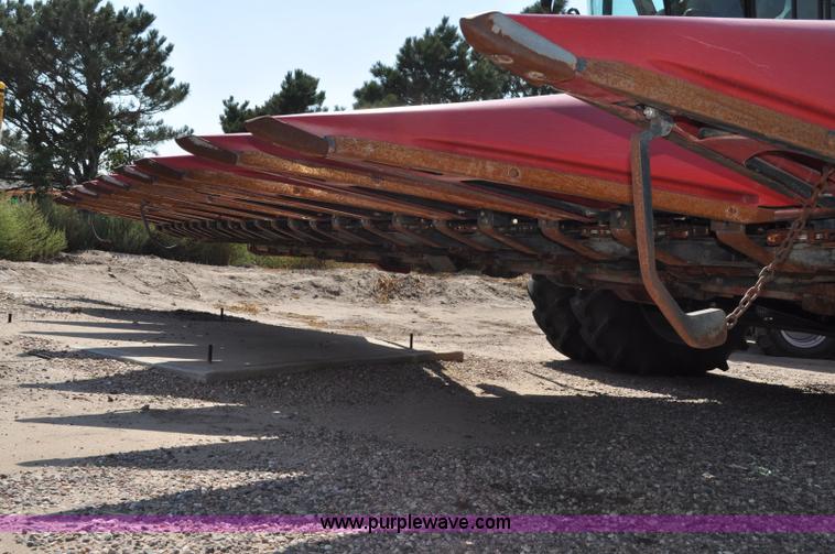 image for item A5997 2008 Case IH 2412 corn header