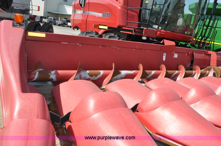 image for item A5997 2008 Case IH 2412 corn header