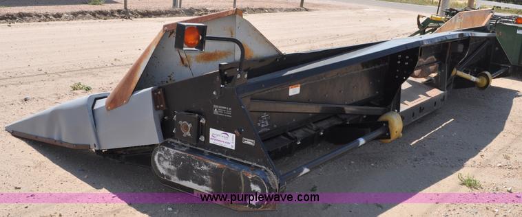 image for item A5999 1999 AGCO Gleaner corn header