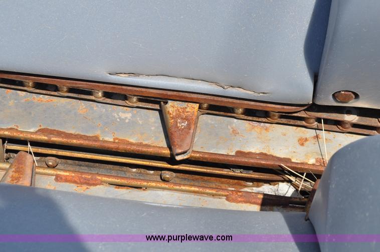 image for item A5999 1999 AGCO Gleaner corn header