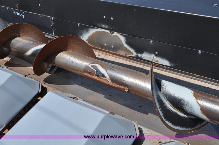 image for item A5999 1999 AGCO Gleaner corn header