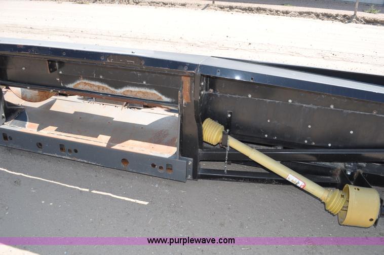 image for item A5999 1999 AGCO Gleaner corn header