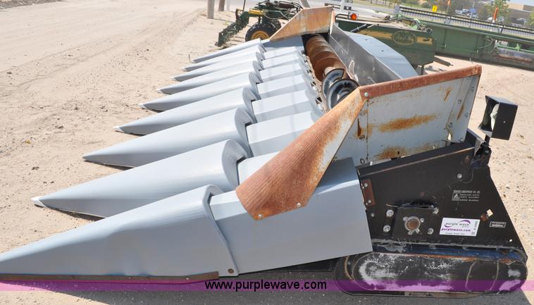 image for item A5999 1999 AGCO Gleaner corn header