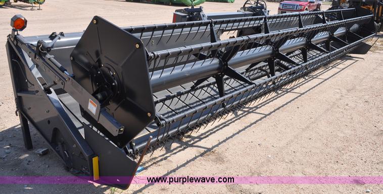 image for item A6000 2009 AGCO Gleaner 5100-30 30' draper header