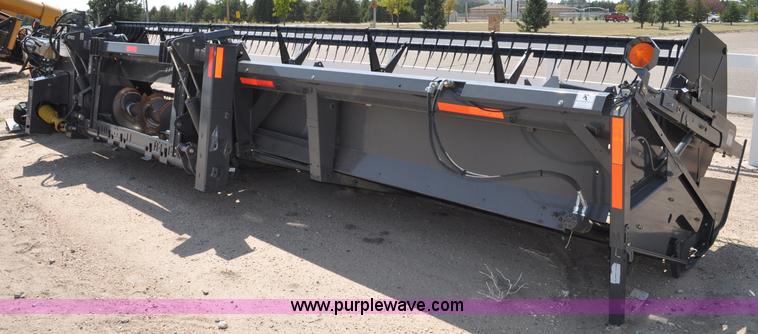 image for item A6000 2009 AGCO Gleaner 5100-30 30' draper header