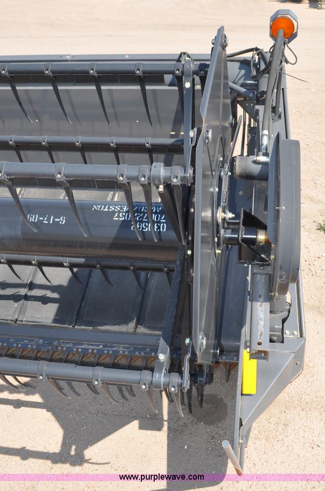 image for item A6000 2009 AGCO Gleaner 5100-30 30' draper header