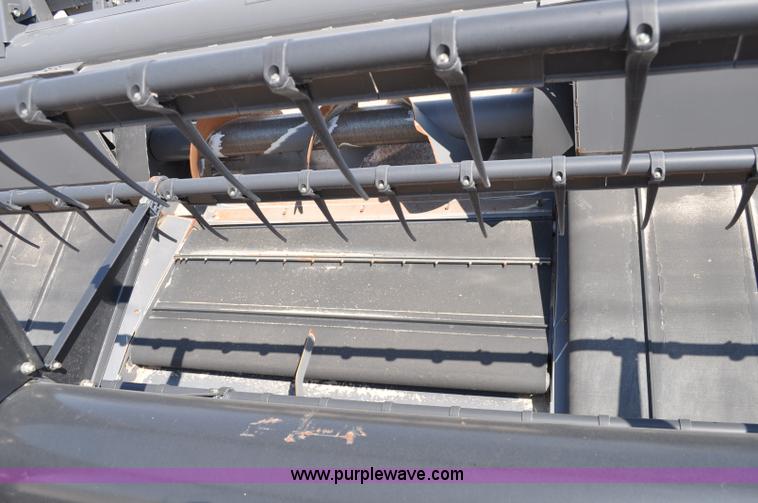image for item A6000 2009 AGCO Gleaner 5100-30 30' draper header
