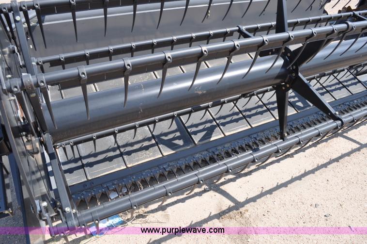 image for item A6000 2009 AGCO Gleaner 5100-30 30' draper header