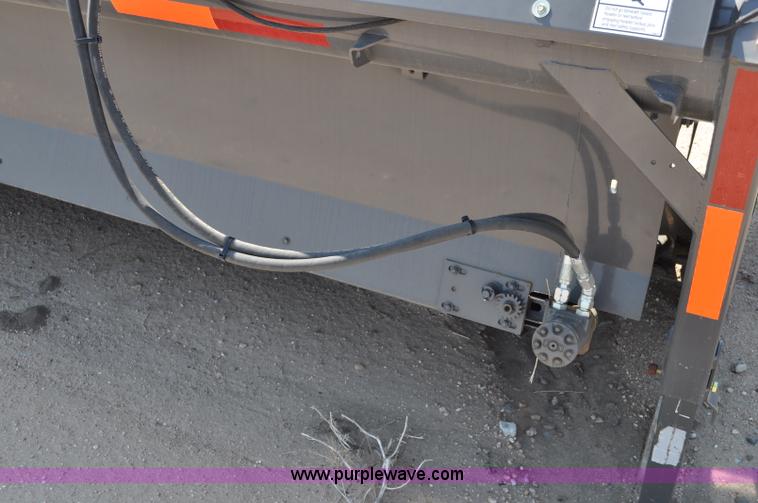 image for item A6000 2009 AGCO Gleaner 5100-30 30' draper header