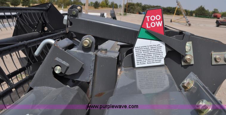 image for item A6000 2009 AGCO Gleaner 5100-30 30' draper header