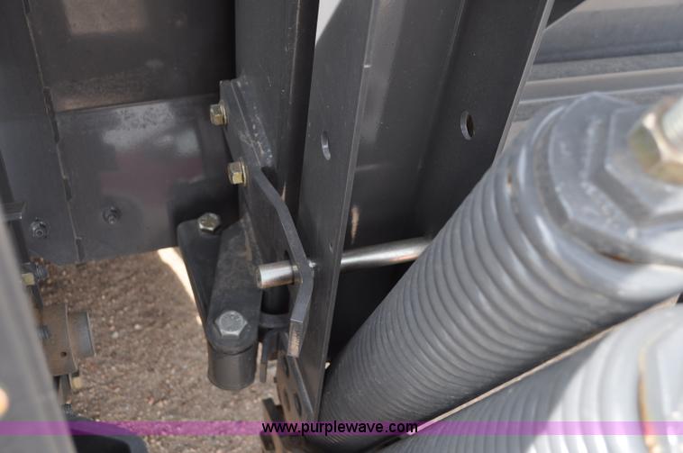 image for item A6000 2009 AGCO Gleaner 5100-30 30' draper header