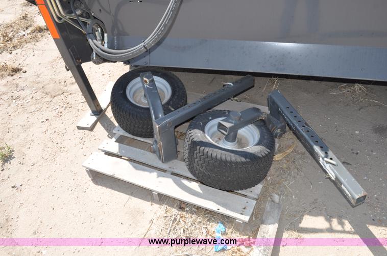 image for item A6000 2009 AGCO Gleaner 5100-30 30' draper header