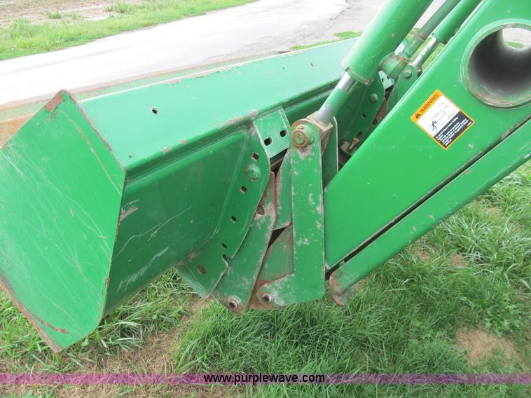 image for item B2855 1996 John Deere 7800 MFWD tractor