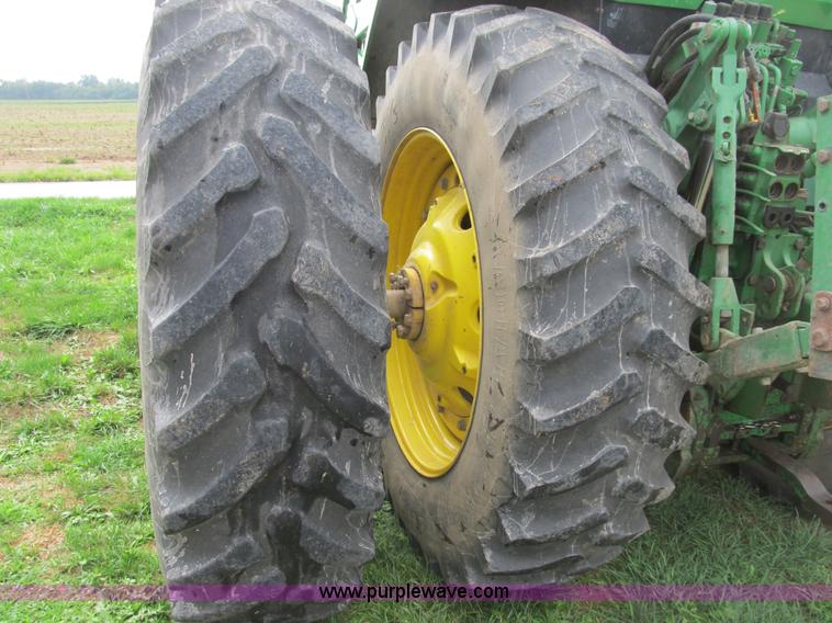 image for item B2855 1996 John Deere 7800 MFWD tractor