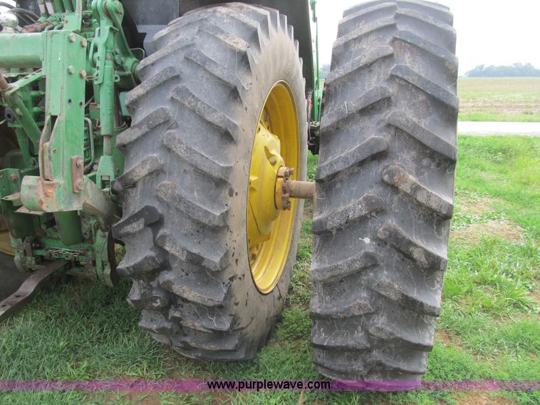 image for item B2855 1996 John Deere 7800 MFWD tractor