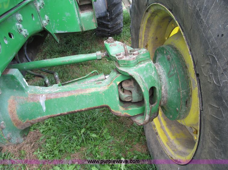 image for item B2855 1996 John Deere 7800 MFWD tractor