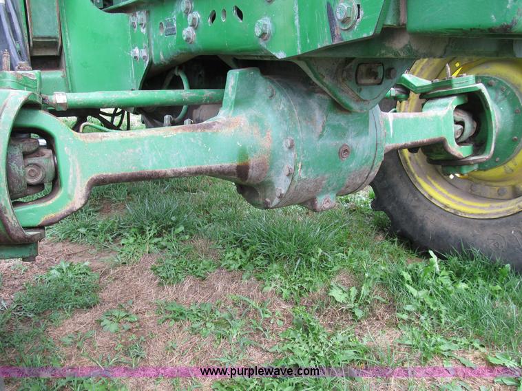 image for item B2855 1996 John Deere 7800 MFWD tractor