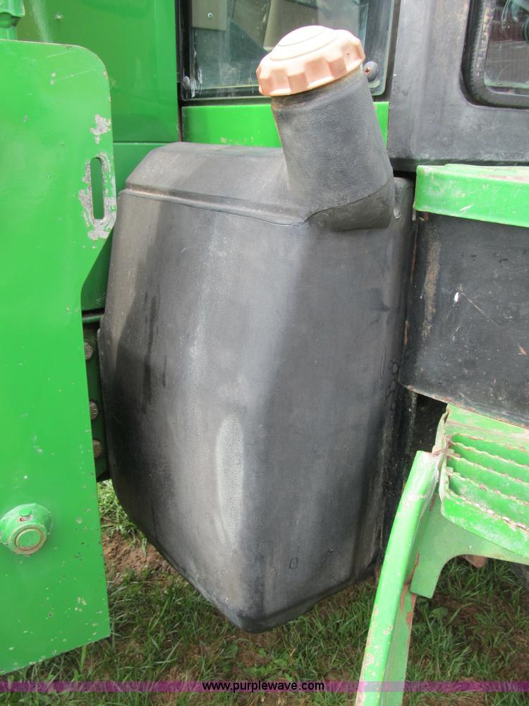 image for item B2855 1996 John Deere 7800 MFWD tractor