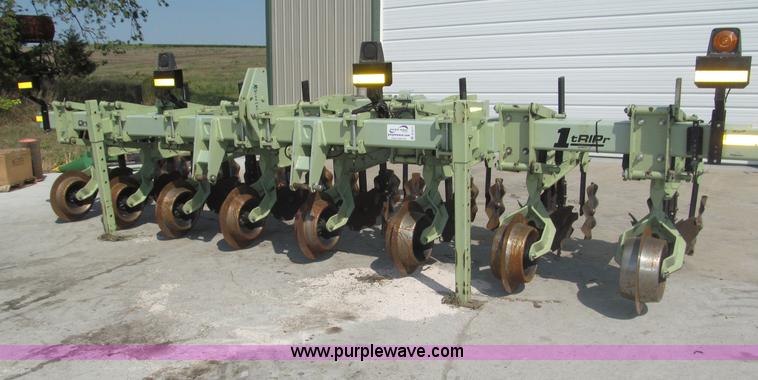 image for item B5217 2007 Orthman 1 tRIPr strip tiller