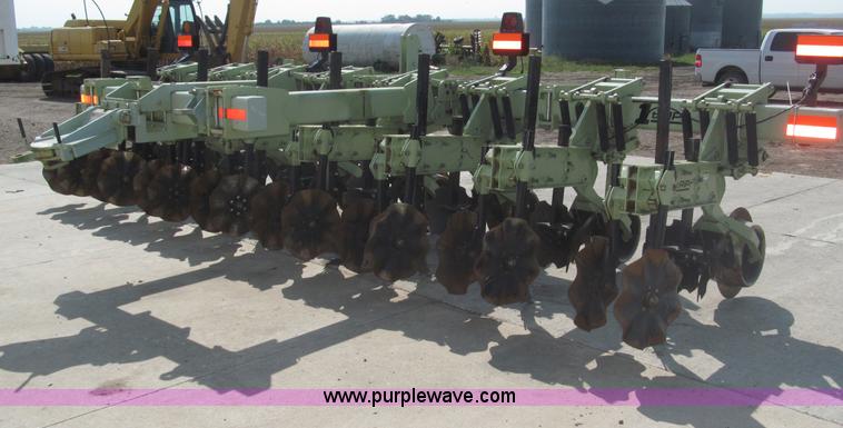 image for item B5217 2007 Orthman 1 tRIPr strip tiller