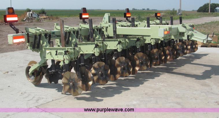 image for item B5217 2007 Orthman 1 tRIPr strip tiller