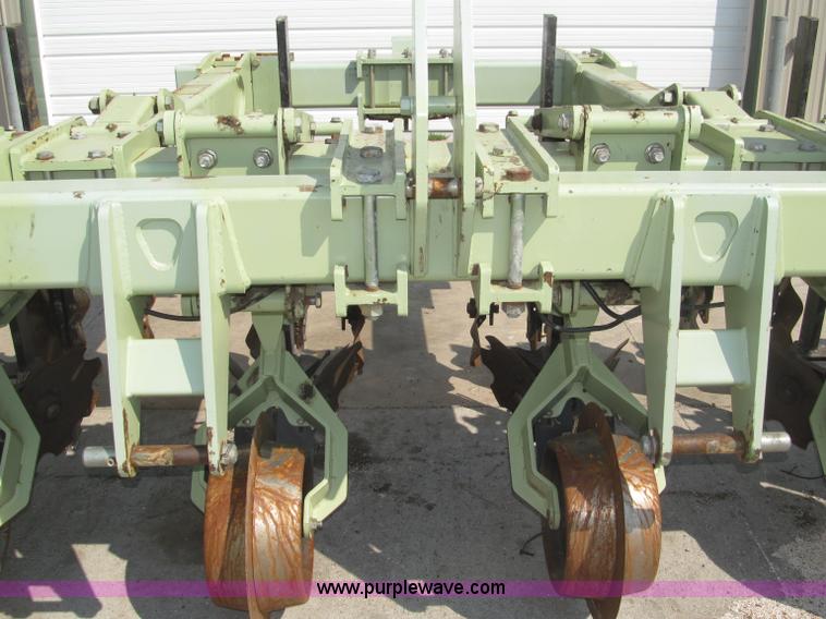 image for item B5217 2007 Orthman 1 tRIPr strip tiller