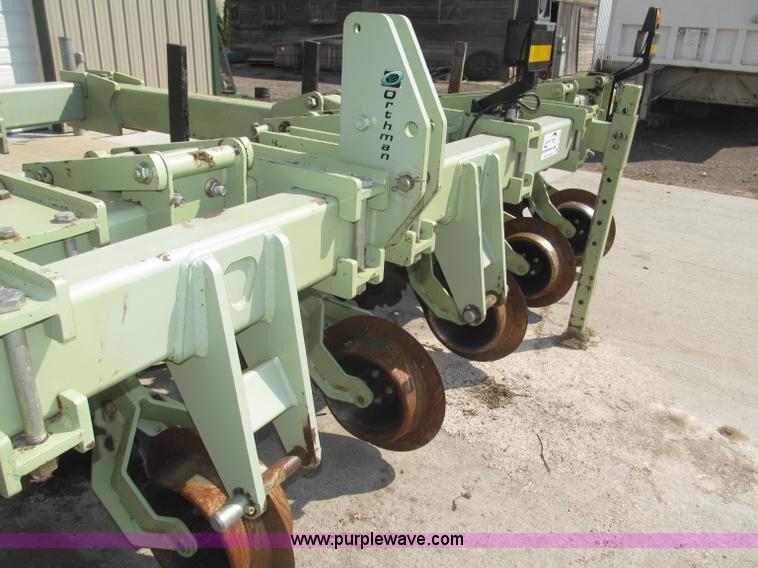 image for item B5217 2007 Orthman 1 tRIPr strip tiller