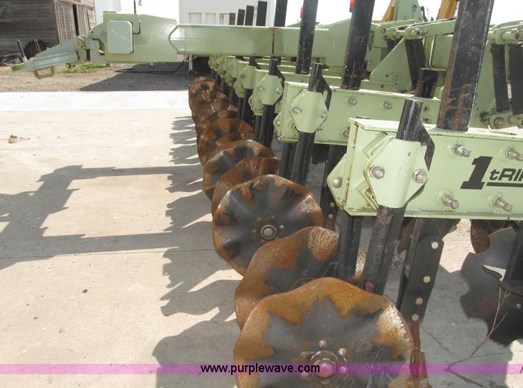 image for item B5217 2007 Orthman 1 tRIPr strip tiller