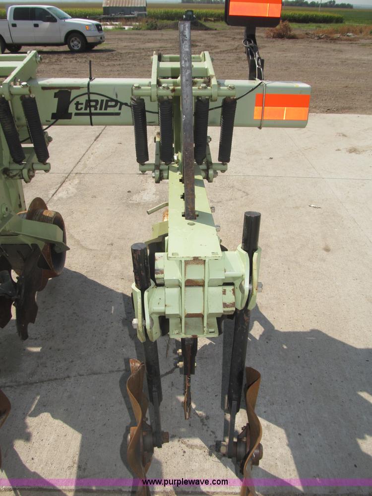image for item B5217 2007 Orthman 1 tRIPr strip tiller