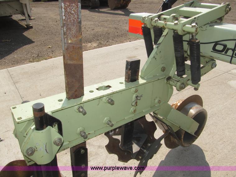 image for item B5217 2007 Orthman 1 tRIPr strip tiller