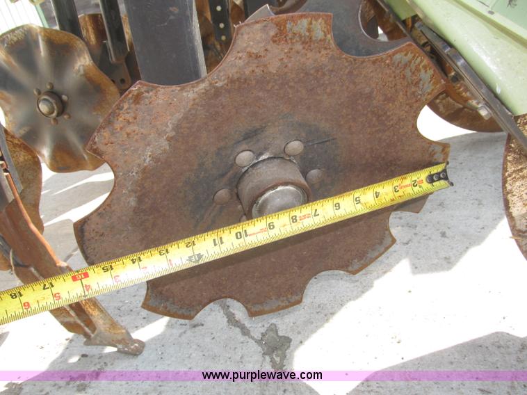 image for item B5217 2007 Orthman 1 tRIPr strip tiller