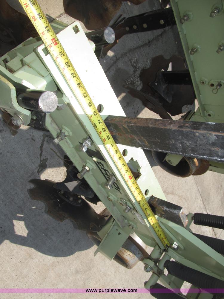 image for item B5217 2007 Orthman 1 tRIPr strip tiller