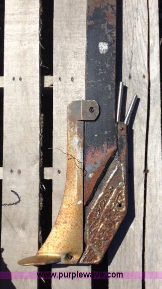 image for item B5217 2007 Orthman 1 tRIPr strip tiller