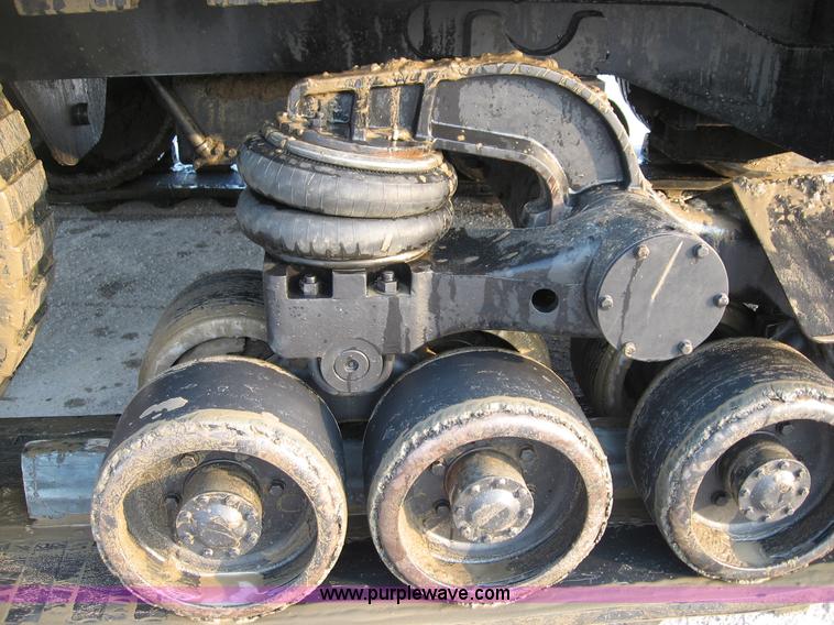 image for item B6392 1994 Caterpillar Challenger 75C tractor